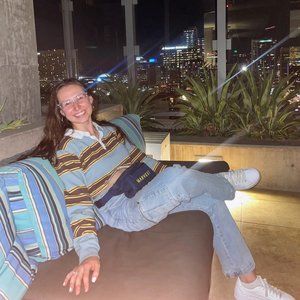 Meet your Posher, Makayla